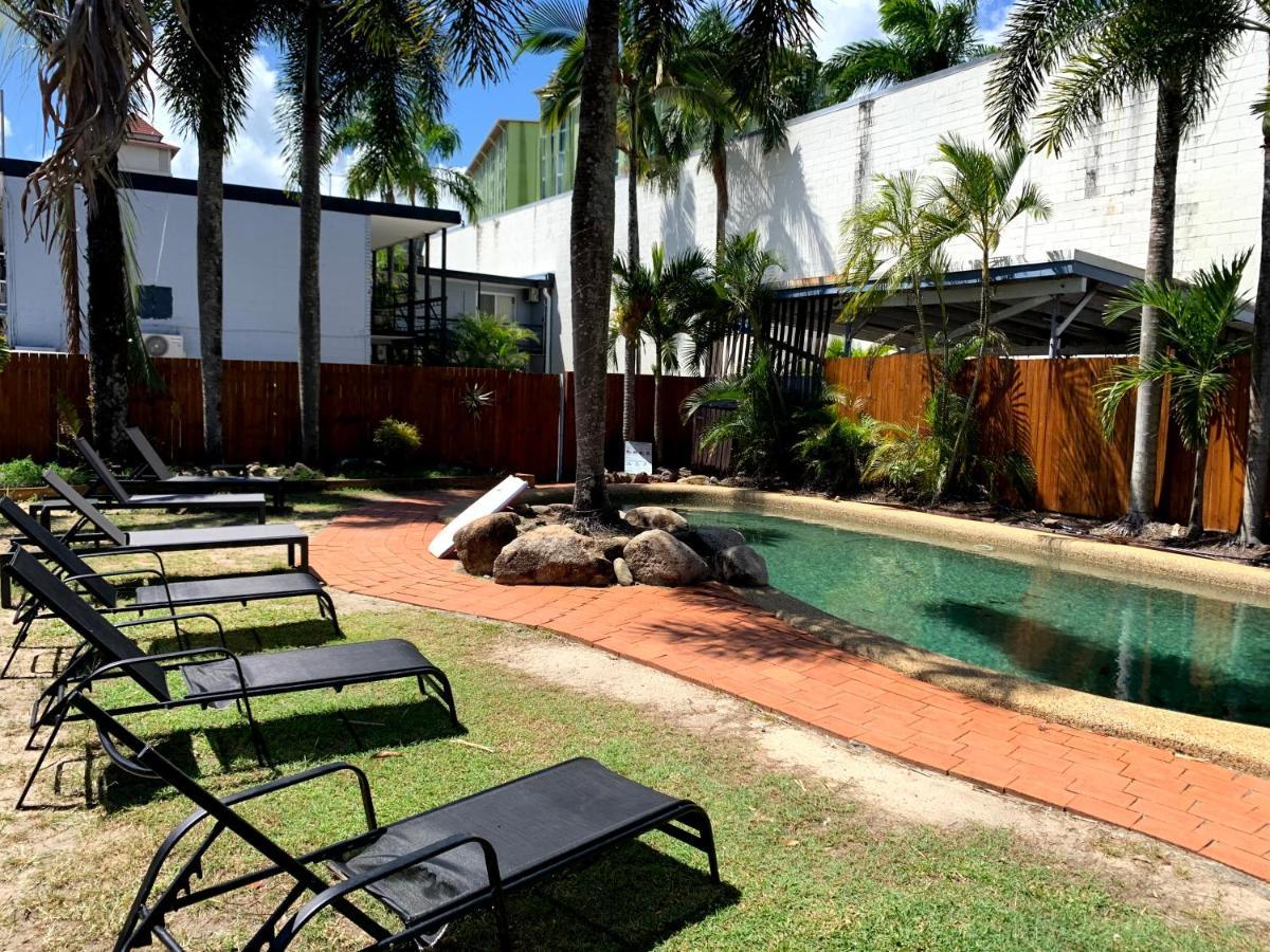 Mumma's Hostel Cairns Buitenkant foto